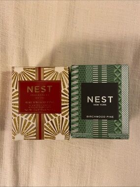 NEST Fragrances Holiday Gold & Birchwood Pine Candle Boxes - Gold, Red, Green